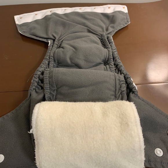 Bundle of Two All in One Diapers - Picture 6 of 8